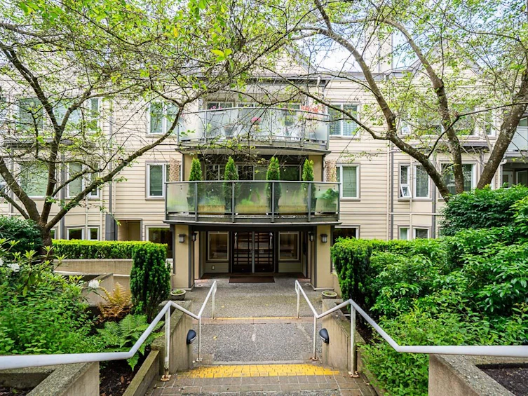 223-6707 Southpoint Drive, Burnaby, BC, V3N 4V8 - 32