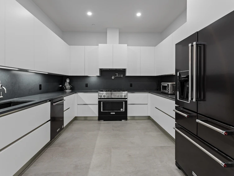 184 Kinsey Drive, Port Moody, BC, V3H 0G7 - 13