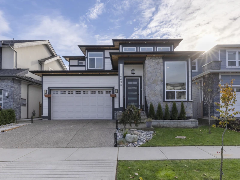 16696 18th Avenue, Surrey BC
