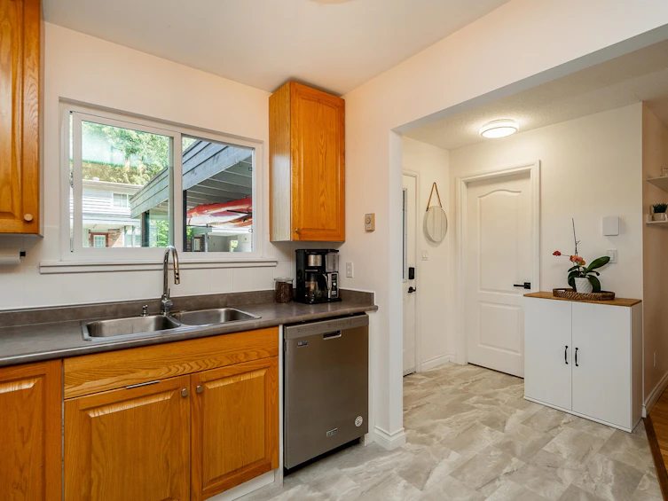 12108 Schmidt Crescent, Maple Ridge, BC, V2X 8A2 - 11