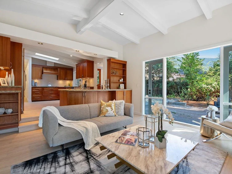 4692 Glenwood Avenue, North Vancouver, BC, V7R 4G7 - 12