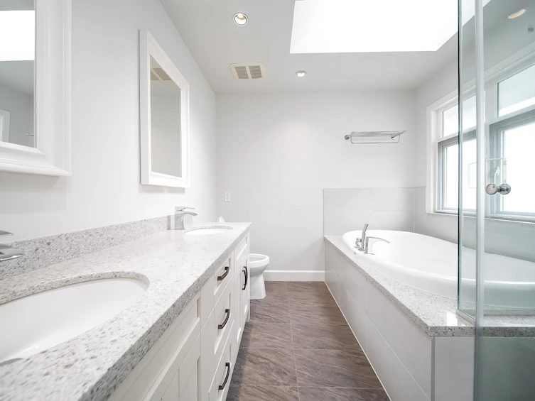 2716 W 37th Avenue, Vancouver, BC, V6N 2T6 - 23