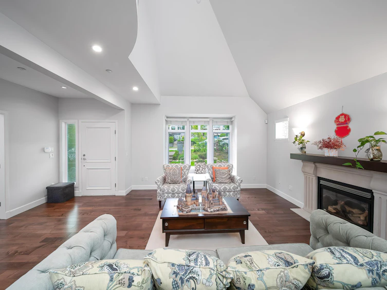 2716 W 37th Avenue, Vancouver, BC, V6N 2T6 - 3