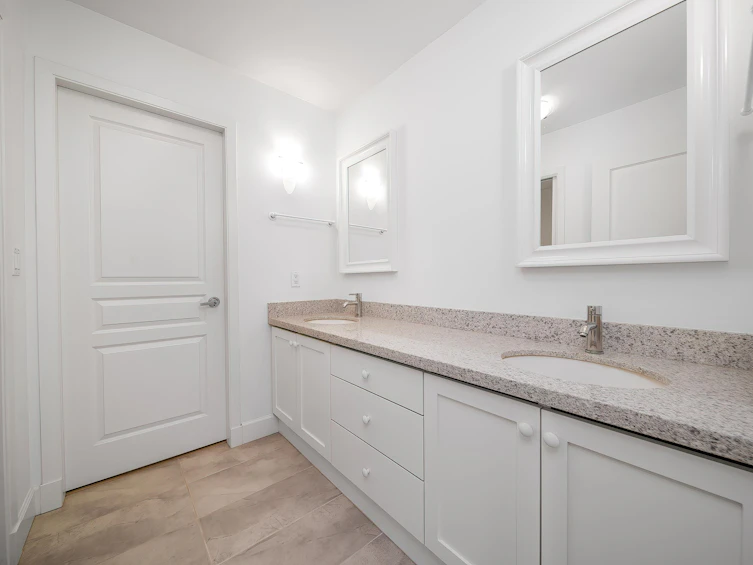 2716 W 37th Avenue, Vancouver, BC, V6N 2T6 - 26