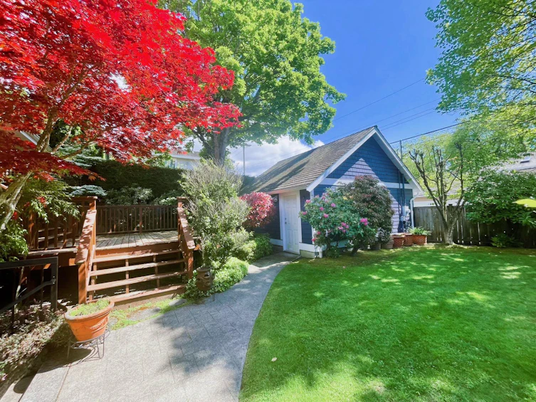 2716 W 37th Avenue, Vancouver, BC, V6N 2T6 - 37
