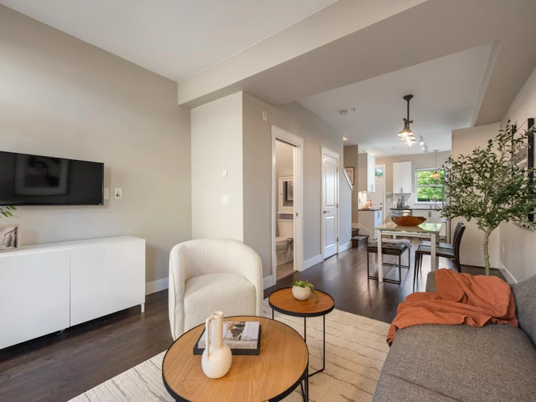 1278 Salsbury Drive, Vancouver, BC, V5L 0B2 - 15