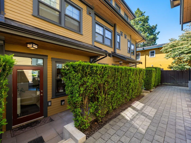 1278 Salsbury Drive, Vancouver, BC, V5L 0B2 - 32