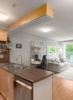 406 189 Ontario Place