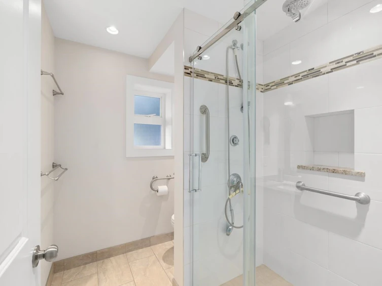 1035 Grover Avenue, Coquitlam, BC, V3J 3E7 - 25