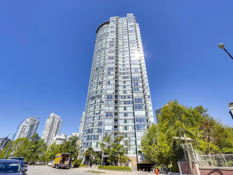 202-1033 Marinaside Crescent, Vancouver, BC, V6Z 3A3
