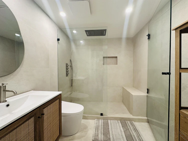 202-1033 Marinaside Crescent, Vancouver, BC, V6Z 3A3 - 9