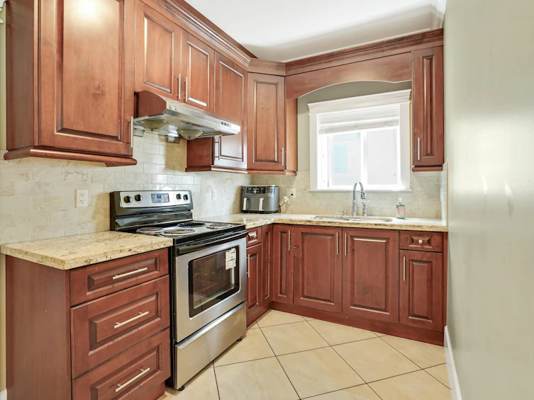14759 60a Avenue, Surrey, BC, V3S 3W5 - 17