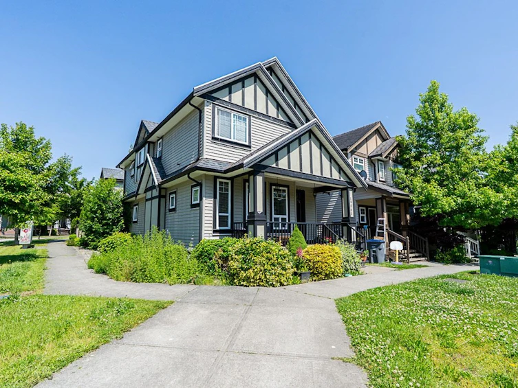 19065 67 Avenue, Surrey, BC, V4N 6A4 - 2