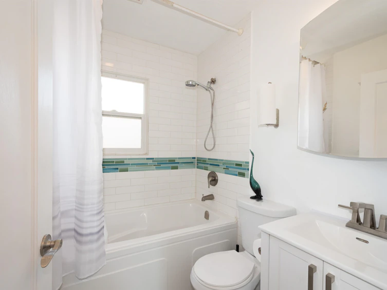 696 Rupert Street, Vancouver, BC, V5K 4K8 - 15