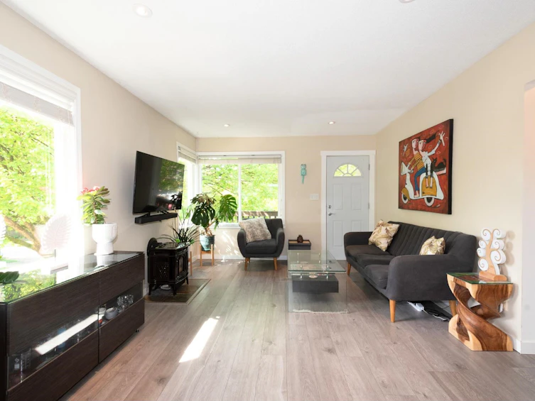 696 Rupert Street, Vancouver, BC, V5K 4K8 - 4