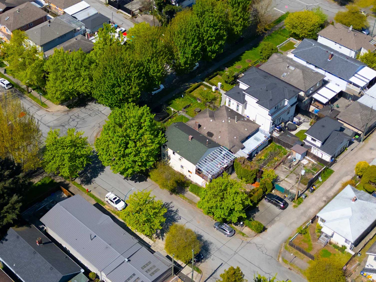 696 Rupert Street, Vancouver, BC, V5K 4K8 - 31