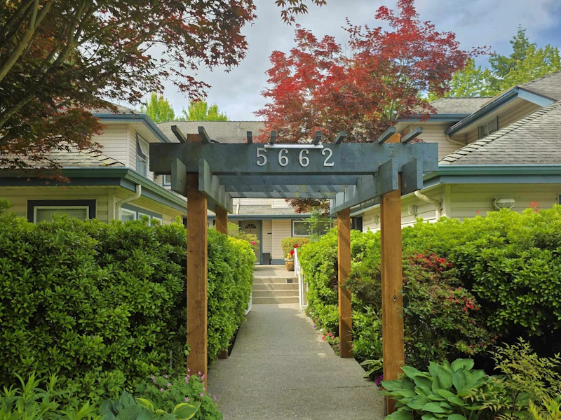 5 - 5662 208th Street, Langley BC V3A 8G4