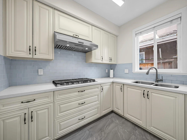 3820 Royalmore Avenue, Richmond, BC, V7C 1P6 - 12