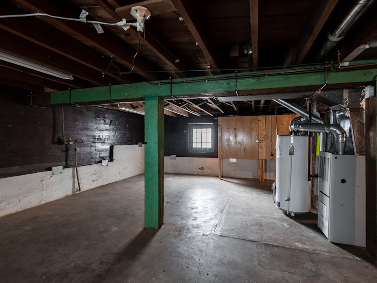 2541 E 2nd Avenue, Vancouver, BC, V5M 1C7 - 16