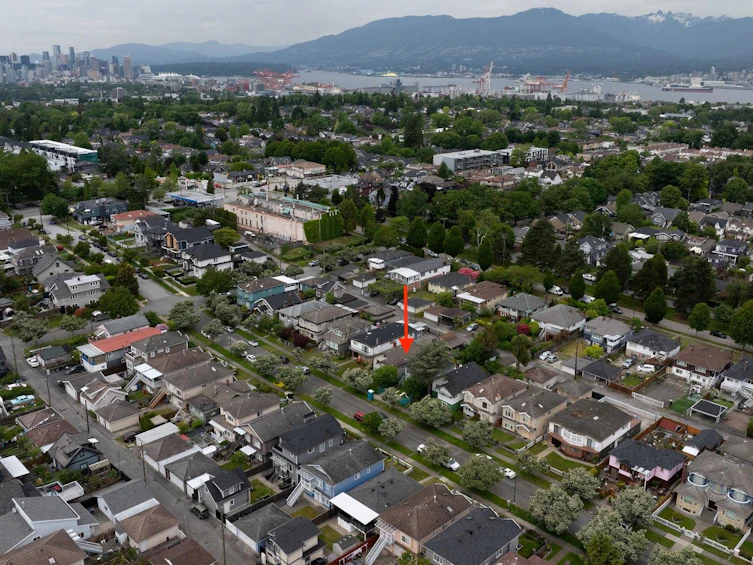 2541 E 2nd Avenue, Vancouver, BC, V5M 1C7 - 38