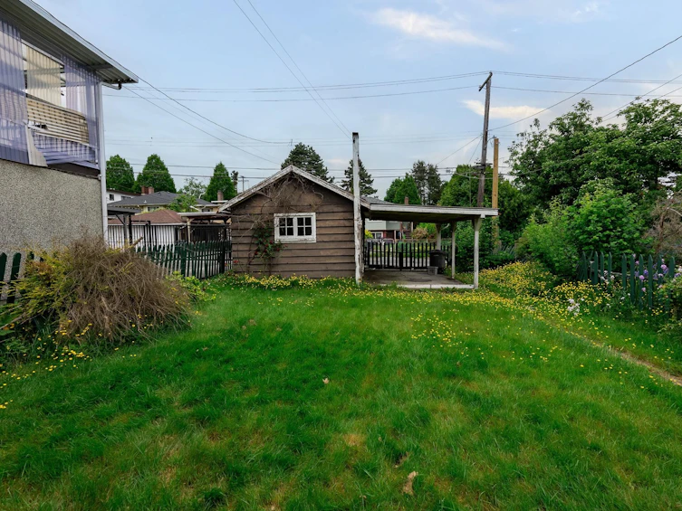 2541 E 2nd Avenue, Vancouver, BC, V5M 1C7 - 18