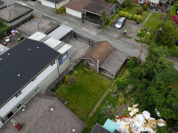 2541 E 2nd Avenue, Vancouver, BC, V5M 1C7 - 28