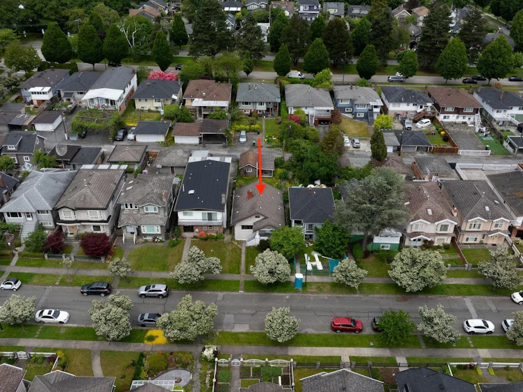 2541 E 2nd Avenue, Vancouver, BC, V5M 1C7 - 25