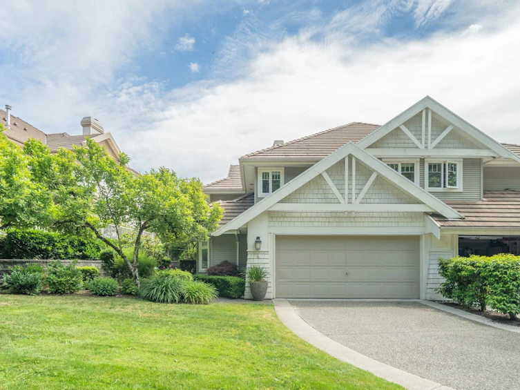 4-3405 Plateau Boulevard, Coquitlam, BC, V3E 3L7