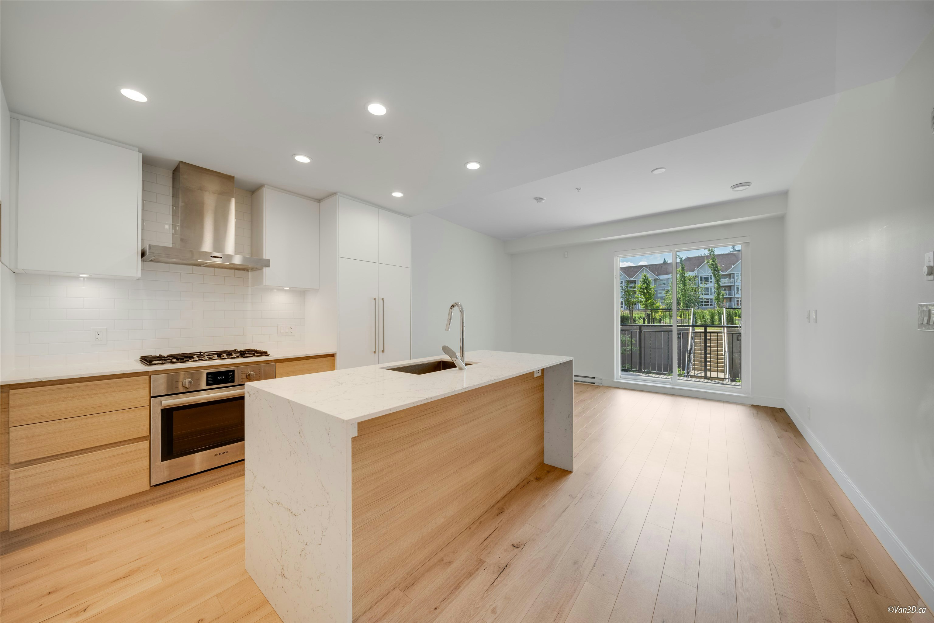 201-55 Klahanie Drive, Port Moody, BC, V3H 0M9