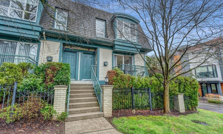 2-288 St. Davids Avenue
