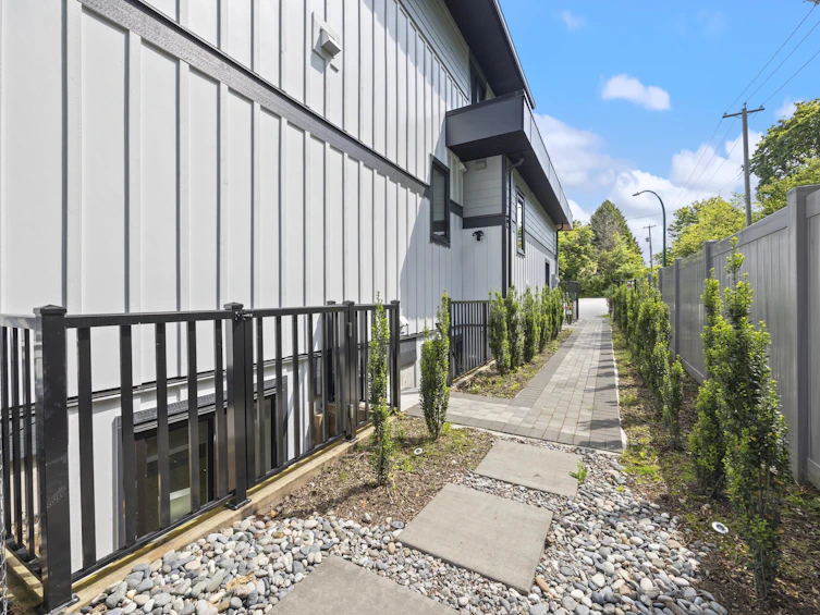 5221 Woodsworth Street, Burnaby, BC, V5G 1S5 - 31