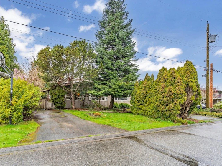 477 55 Street, Delta, BC, V4M 3J6 - 4