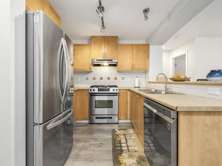 212-2959 Silver Springs Boulevard, Coquitlam, BC, V3E 3S5 - 7