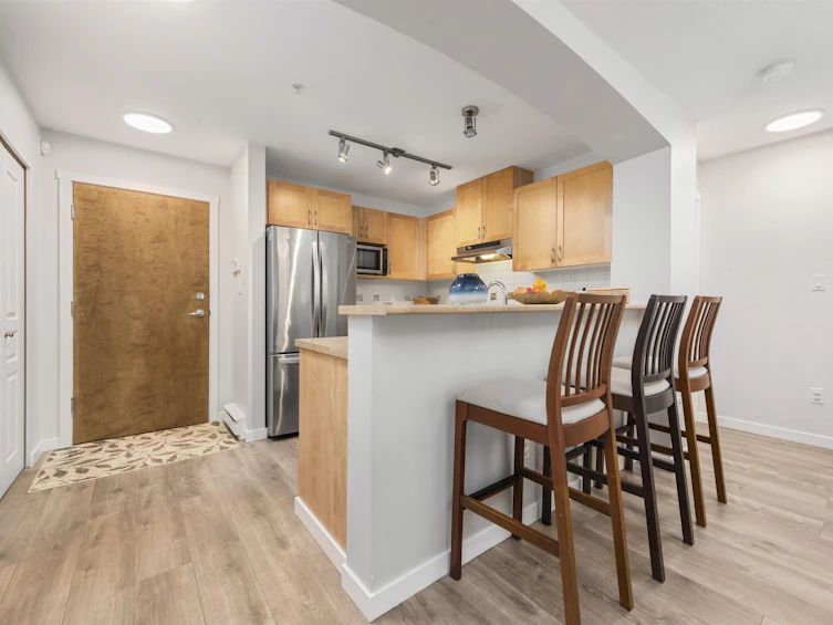212-2959 Silver Springs Boulevard, Coquitlam, BC, V3E 3S5 - 6
