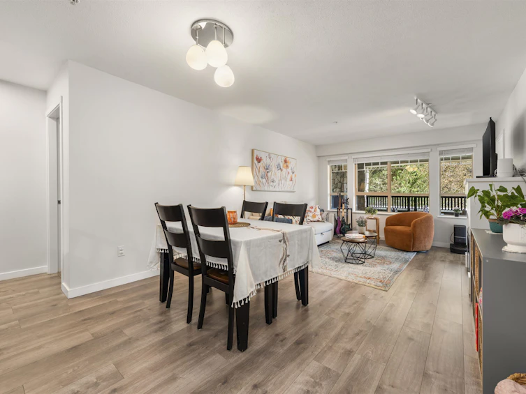 212-2959 Silver Springs Boulevard, Coquitlam, BC, V3E 3S5 - 4