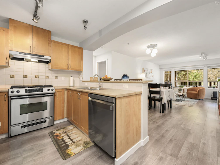 212-2959 Silver Springs Boulevard, Coquitlam, BC, V3E 3S5 - 8