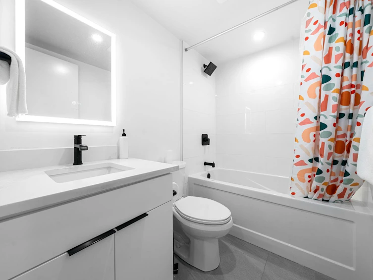 203-1545 E 2nd Avenue, Vancouver, BC, V5N 1C8 - 24
