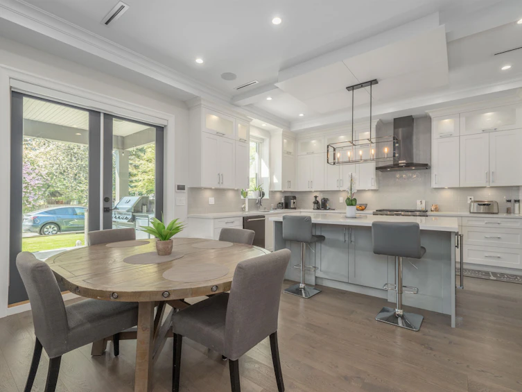 656 Linton Street, Coquitlam, BC, V3J 6J9 - 2