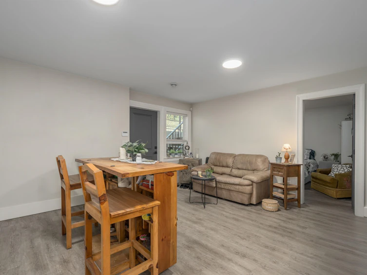 656 Linton Street, Coquitlam, BC, V3J 6J9 - 27