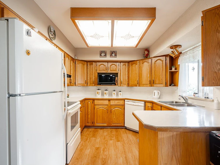 19245 59a Avenue, Surrey, BC, V3S 7S8 - 14