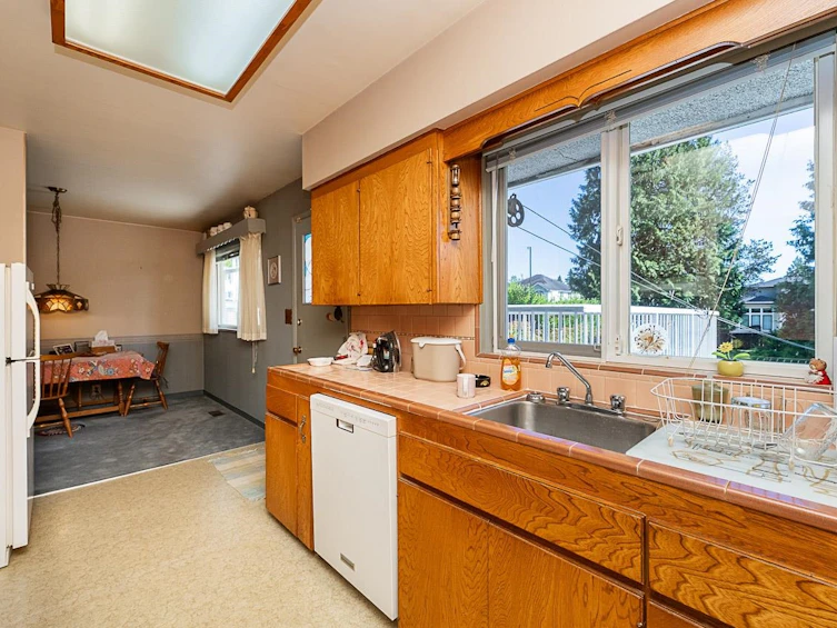 614 Chapman Avenue, Coquitlam, BC, V3J 4A3 - 12