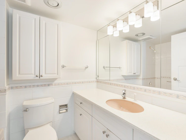 303-2108 Argyle Avenue, West Vancouver, BC, V7V 1A4 - 11