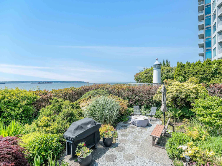 303-2108 Argyle Avenue, West Vancouver, BC, V7V 1A4 - 19