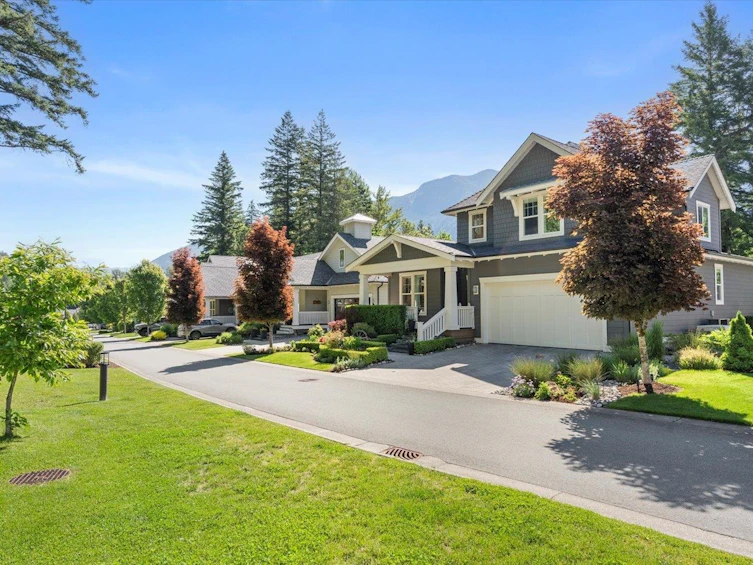 43296 Water Mill Way, Cultus Lake, BC, V2R 0Z4 - 2