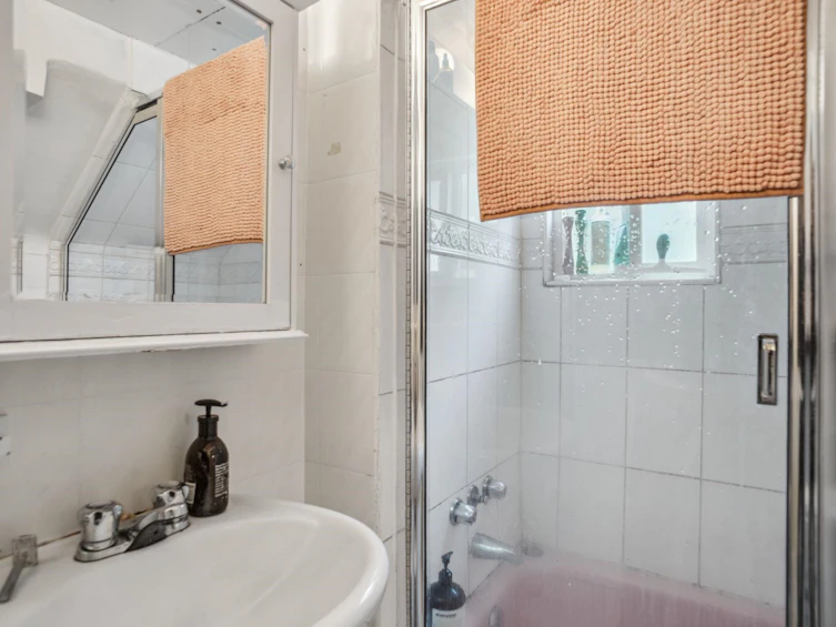 173 W 19th Avenue, Vancouver, BC, V5Y 2B5 - 12