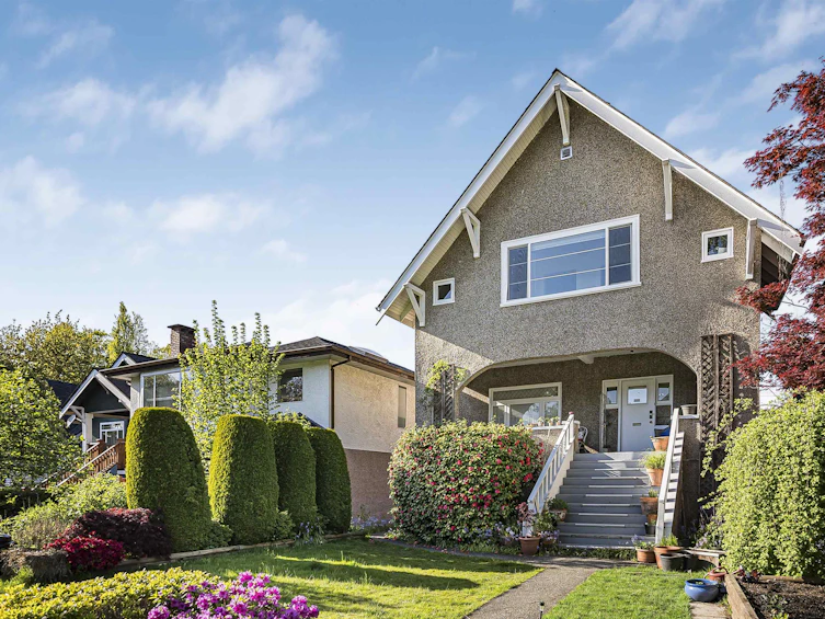 173 W 19th Avenue, Vancouver, BC, V5Y 2B5 - 2