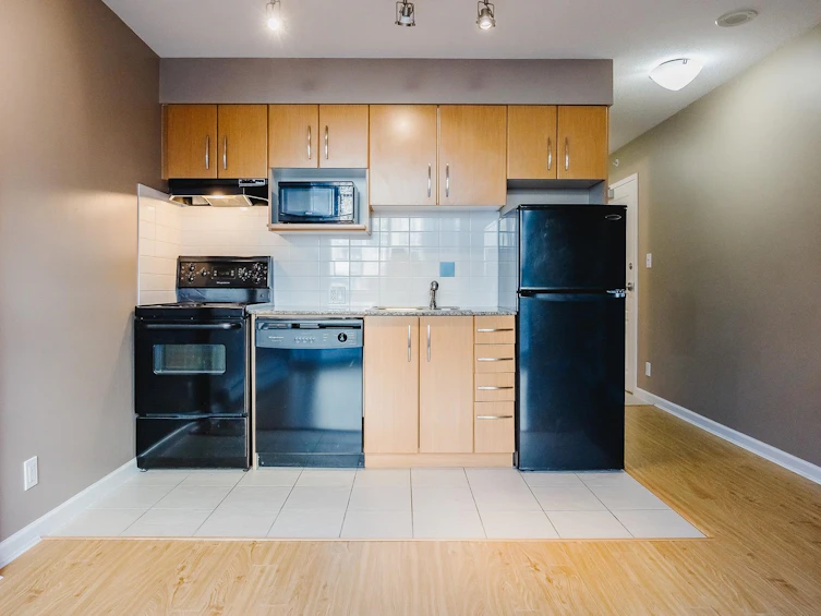 202-9288 University Crescent, Burnaby, BC, V5A 4X7 - 8