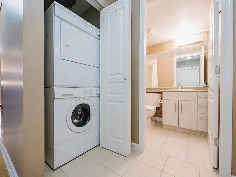 202-9288 University Crescent, Burnaby, BC, V5A 4X7 - 14