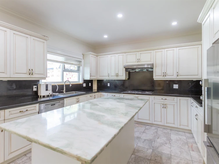 1369 W 55th Avenue, Vancouver, BC, V6P 1R3 - 9