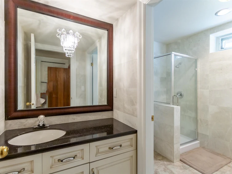 1369 W 55th Avenue, Vancouver, BC, V6P 1R3 - 19